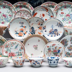 A collection of 37 Chinese blue, white, famille rose and verte wares, Kangxi/Qianlong — foto 10