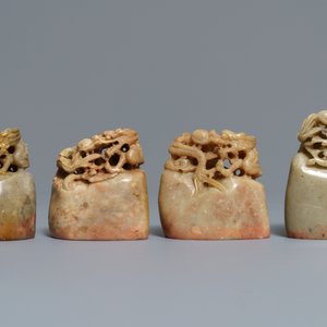 A collection of 38 Chinese soapstone calligraphy or artist's seals, 19/20th C. — 照片 3