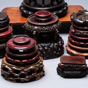 A collection of 38 Chinese wooden stands and a box, 19/20th C. — photo 4