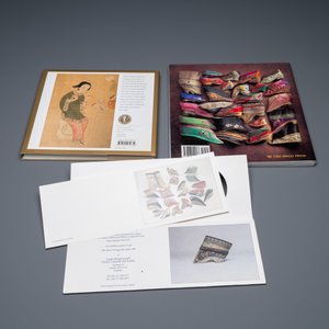 A collection of 44 pairs of Chinese silk and cotton lotus shoes, Qing and Republic — photo 14
