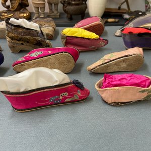 A collection of 44 pairs of Chinese silk and cotton lotus shoes, Qing and Republic — photo 19