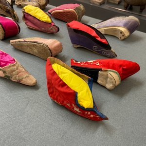 A collection of 44 pairs of Chinese silk and cotton lotus shoes, Qing and Republic — photo 20
