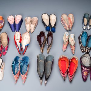 A collection of 44 pairs of Chinese silk and cotton lotus shoes, Qing and Republic — photo 5