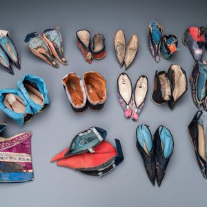 A collection of 44 pairs of Chinese silk and cotton lotus shoes, Qing and Republic — photo 8