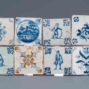 A collection of 54 Dutch Delft blue and white and manganese tiles, 17/18th C. — 照片 7