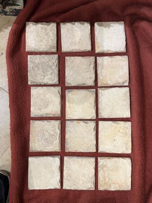 A collection of 60 polychrome 'Palmette' tiles, Spain or Portugal, 17th C. — photo 2