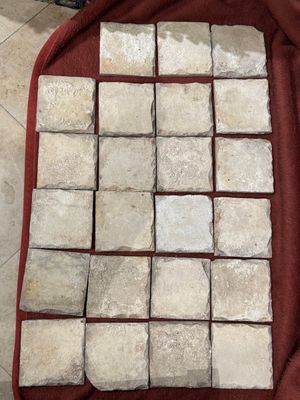 A collection of 60 polychrome 'Palmette' tiles, Spain or Portugal, 17th C. — photo 5