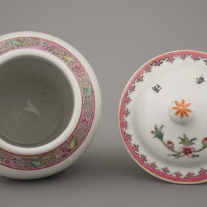 A collection of 7 Chinese porcelain vases, 20th C. — 照片 12