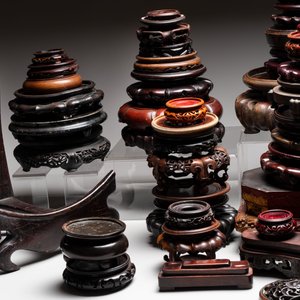 A collection of 70 Chinese wooden stands and covers, 19/20th C. — foto 5