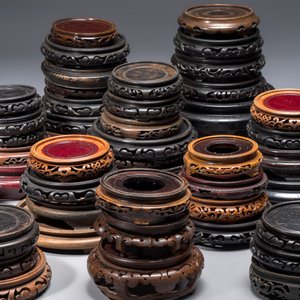 A collection of 80 Chinese wooden stands, 19/20th C. — photo 2