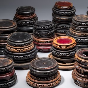 A collection of 80 Chinese wooden stands, 19/20th C. — photo 3