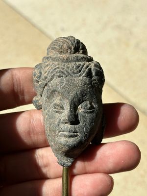 A collection of 9 Gandhara grey schist and stucco fragments of Buddha and divinities, 1/2nd C. — photo 25