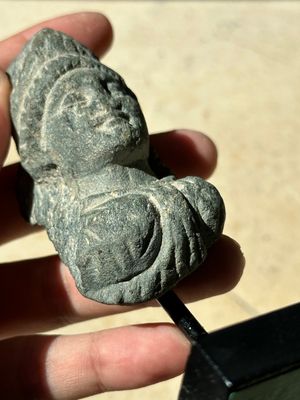 A collection of 9 Gandhara grey schist and stucco fragments of Buddha and divinities, 1/2nd C. — photo 40