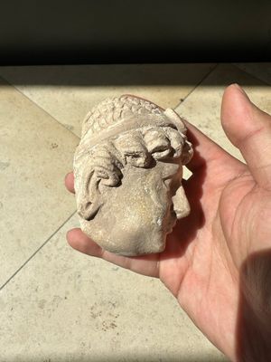 A collection of 9 Gandhara grey schist and stucco fragments of Buddha and divinities, 1/2nd C. — photo 44