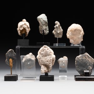A collection of 9 Gandhara grey schist and stucco fragments of Buddha and divinities, 1/2nd C. — photo 2