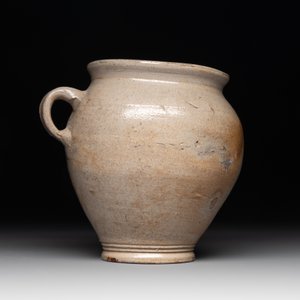 A collection of 9 German stoneware jugs, 16th C. and later — photo 4