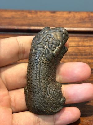 A collection of Chinese and Sino-tibetan bronze sculptures and paper weights, Qing — 照片 28