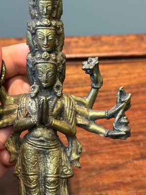 A collection of Chinese and Sino-tibetan bronze sculptures and paper weights, Qing — 照片 5