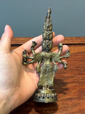 A collection of Chinese and Sino-tibetan bronze sculptures and paper weights, Qing — 照片 10
