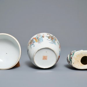 A collection of Chinese blue and white and famille rose porcelain incl. 'Bleu de Hue', 18/19th C. — photo 6