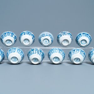 A collection of Chinese blue and white cups and saucers, 19th C. — 照片 27