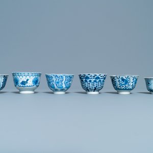 A collection of Chinese blue and white cups and saucers, 19th C. — 照片 31