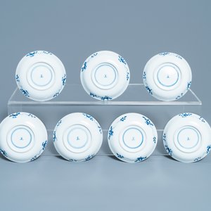 A collection of Chinese blue and white cups and saucers, 19th C. — 照片 5