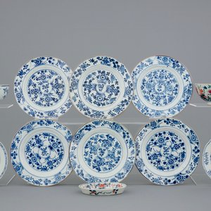 A collection of Chinese blue and white, famille rose and Imari porcelain, Qianlong, 18th C. — photo 1