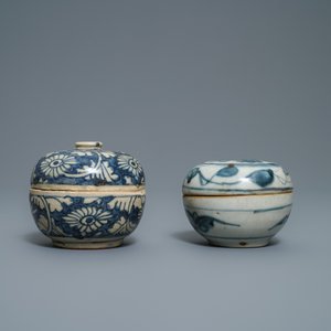 A collection of Chinese blue and white Swatow wares, Ming — photo 11