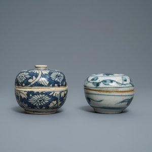 A collection of Chinese blue and white Swatow wares, Ming — photo 9