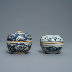 A collection of Chinese blue and white Swatow wares, Ming — photo 10