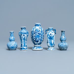 A collection of Chinese blue and white vases, Kangxi — 照片 16