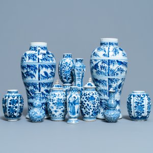A collection of Chinese blue and white vases, Kangxi — 照片 20