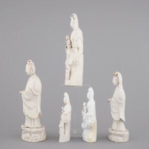 A collection of Chinese Dehua blanc de Chine figures of Guanyin, 18/19th C. — foto 3