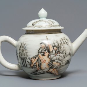 A collection of Chinese famille rose and grisaille tea wares, Yongzheng/Qianlong — photo 8