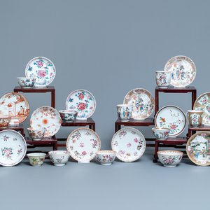A collection of Chinese famille rose cups and saucers, Yongzheng/Qianlong — 照片 1