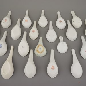A collection of Chinese porcelain spoons, 18-20th C. — 照片 15