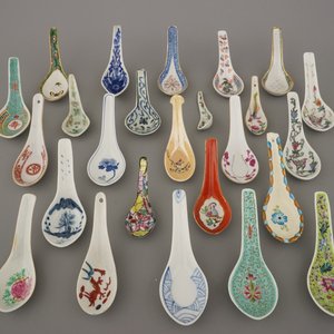 A collection of Chinese porcelain spoons, 18-20th C. — 照片 6