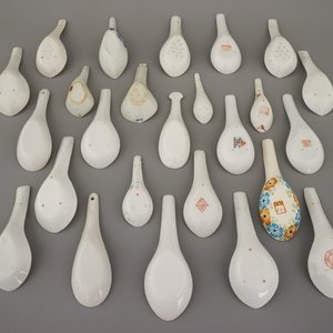 A collection of Chinese porcelain spoons, 18-20th C. — 照片 7
