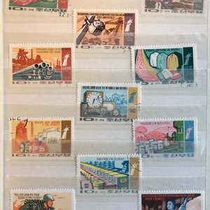 A collection of Chinese stamps, 19/20th C. — 照片 13