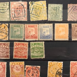 A collection of Chinese stamps, 19/20th C. — 照片 4