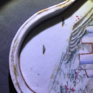 A collection of Chinese teapots, brush pots and plates, 19/20th C. — photo 24