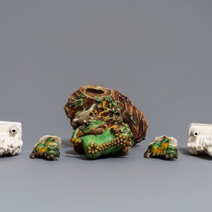 A collection of Chinese verte biscuit and blanc de Chine models of Buddhist lions, Kangxi — 照片 7