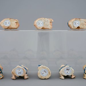 A collection of eight Chinese enamel biscuit "Immortals", Qianlong, 18th C. — 照片 6