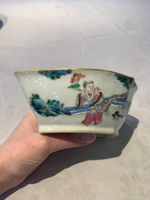 A collection of eight Chinese famille rose wares, 19th C. — photo 14