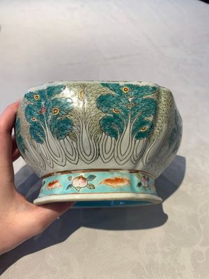 A collection of eight Chinese famille rose wares, 19th C. — photo 30
