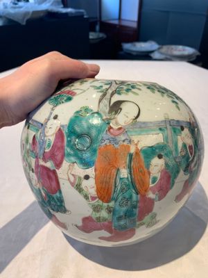 A collection of eight Chinese famille rose wares, 19th C. — photo 38