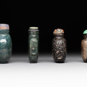 A collection of eight Chinese precious stone snuff bottles, 19/20th C. — photo 11