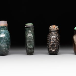 A collection of eight Chinese precious stone snuff bottles, 19/20th C. — photo 9