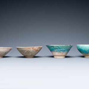 A collection of eight turquoise-glazed bowls, Persia and the Middle-East, 13th C. and later — photo 2